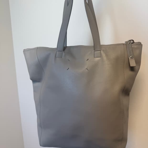 마르지엘라 레더 쇼퍼백