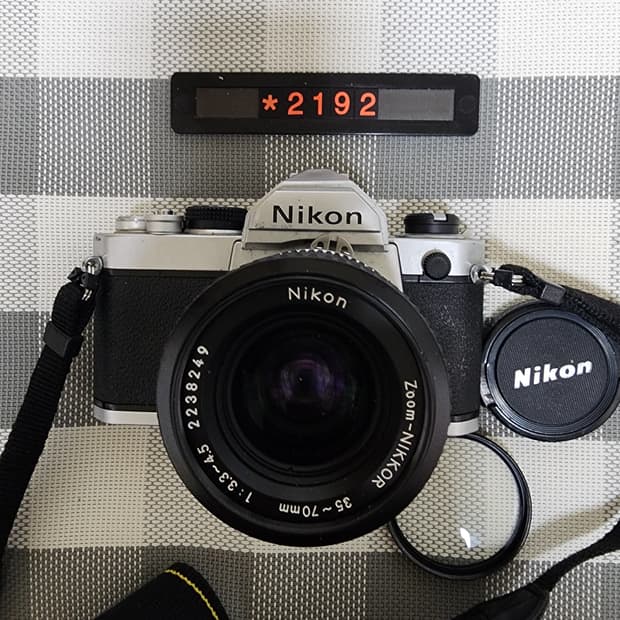 니콘 FM 35-70미리 줌렌즈 필름카메라 블랙바디