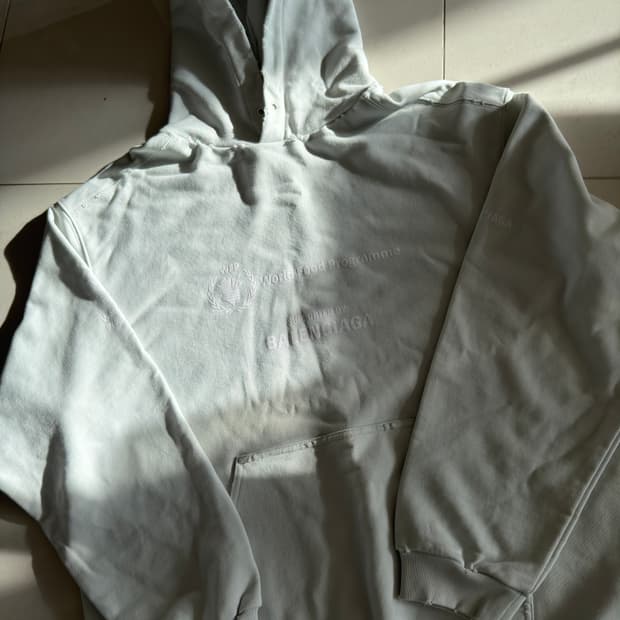 발렌시아가 wfp 아이스그레이 후드 s