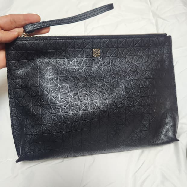 (새상품)루이까또즈 블랙 클러치백