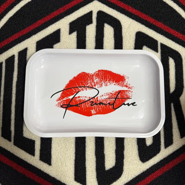 프라이미티브 스케이트 보드 브랜드 러브 트레이 화이트