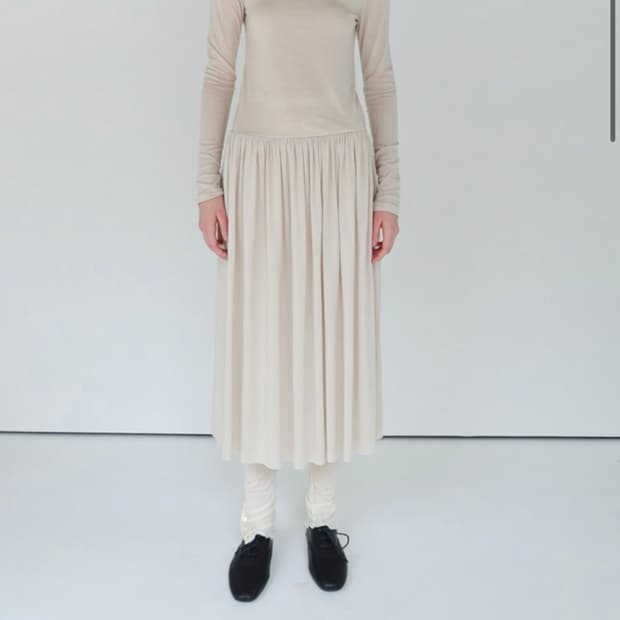 Amabe -scarf neck shirring dress