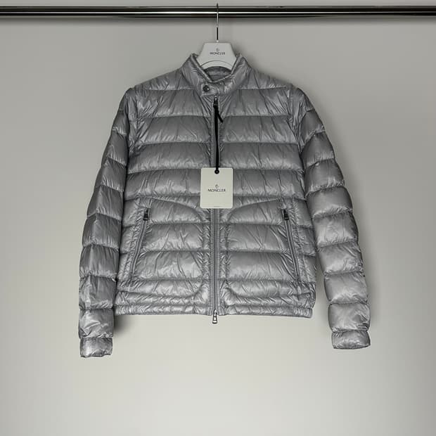 몽클레르 아코러스 쇼트 다운 재킷