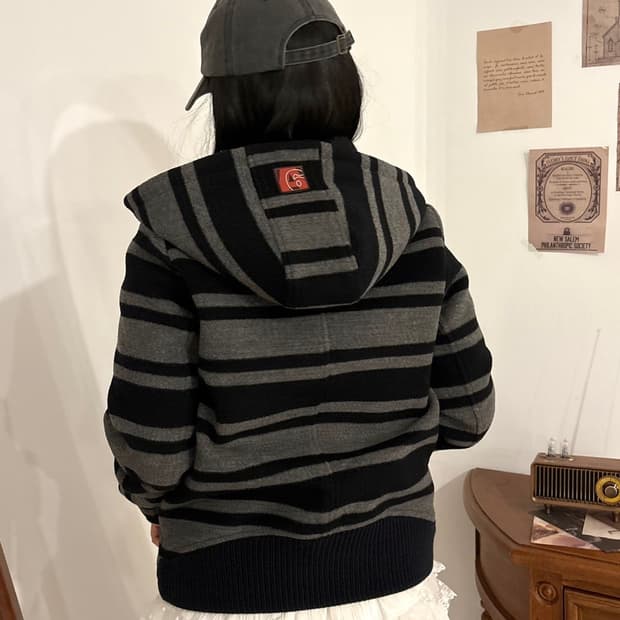 와투케 줄무늬 털 자켓 