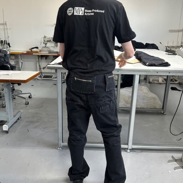 [M] 플라스틱프로덕트 MPa 백 팬츠 (블랙)