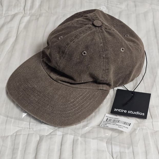 새제품) 엔타이어 스튜디오 스탠다드 캡 볼캡 모자 브라운 브룬테