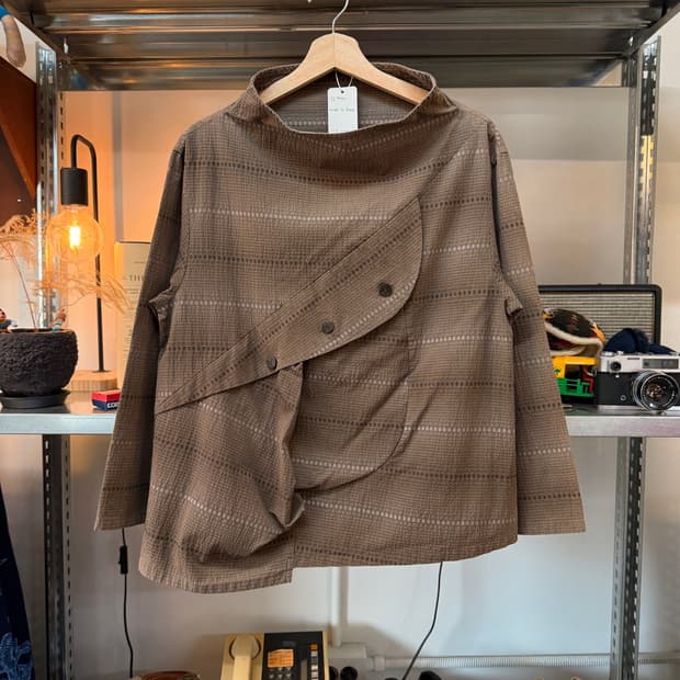 JI WOO  시어서커 블라우스 케이프