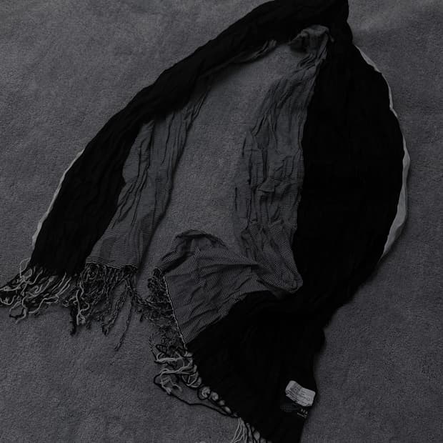 Vintage minimal grunge mood muffler