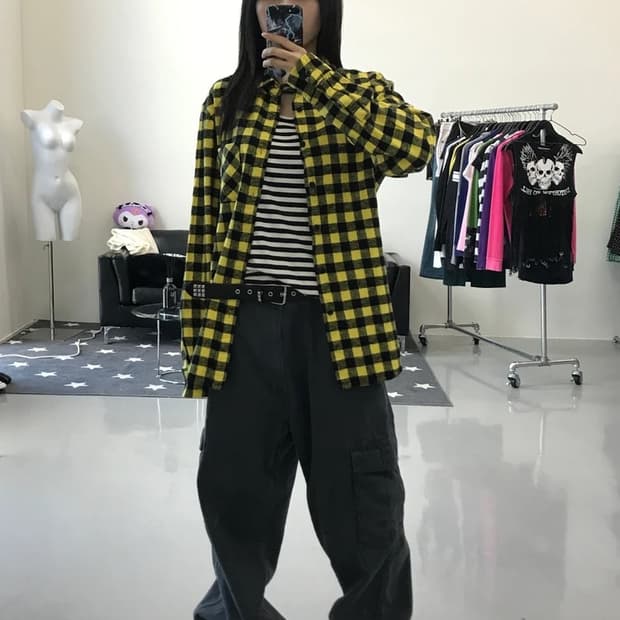 유니클로 옐로우 셔츠