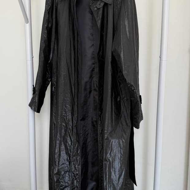 인사일런스 트렌치코트