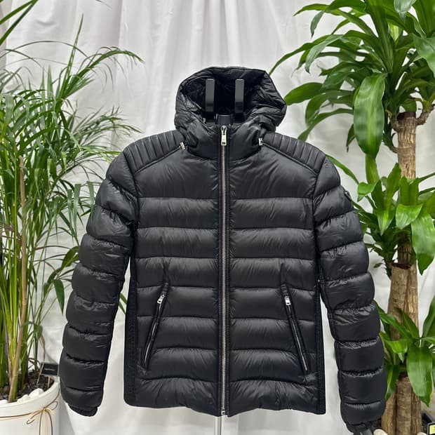 [정품]프라다 바이커패딩 