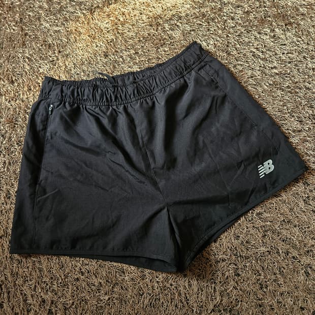 뉴발란스 24ss 스포티 나일론 러닝 3부 쇼츠 M size