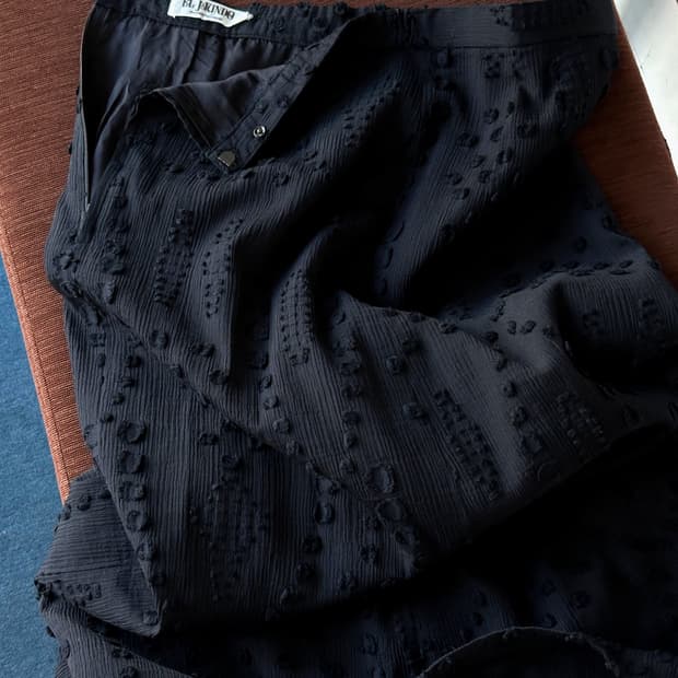 Design patch loose mid skirt