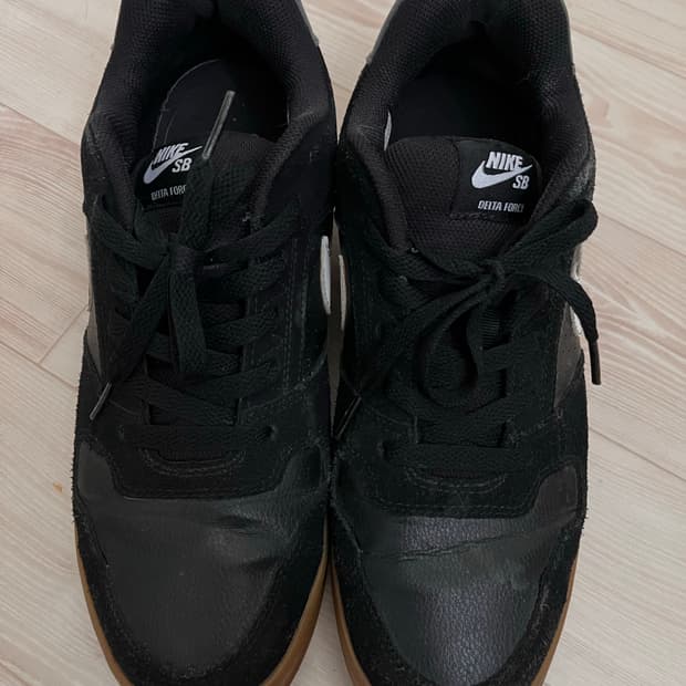 Nike 나이키 블랙 스니커즈_270사이즈