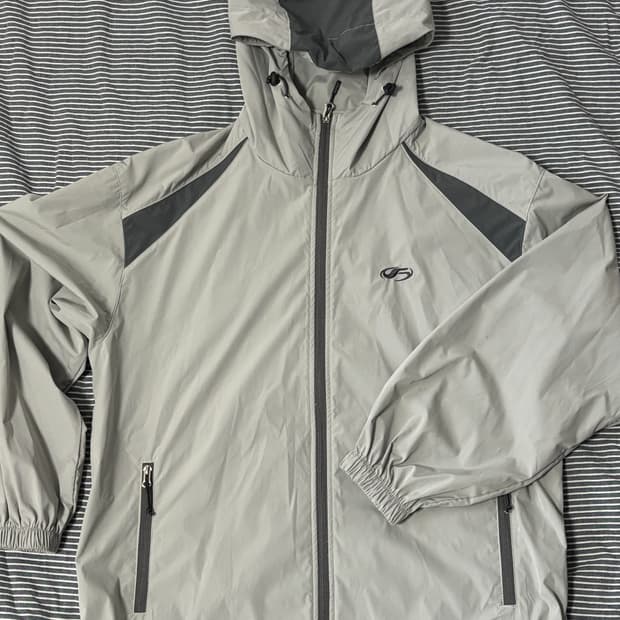 필루미네이트 타슬란 윈드 테이커 자켓