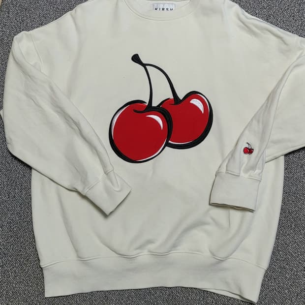 키르시 빅 체리 맨투맨 아이보리 사이즈  1  오버사이즈