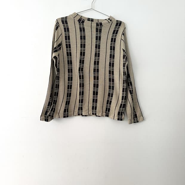 Grid check button top / beige