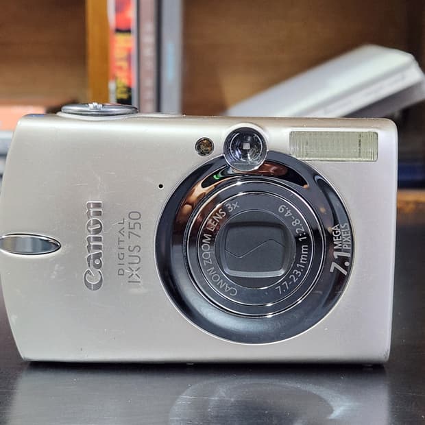 캐논 익서스 750 IXUS (익시 IXY 700, 파워샷 SD550)