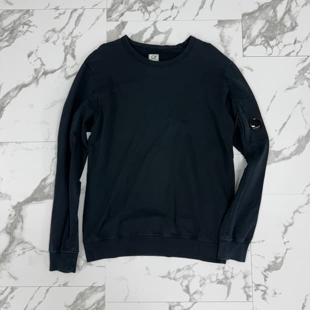 씨피컴퍼니 렌즈 롱슬리브 맨투맨