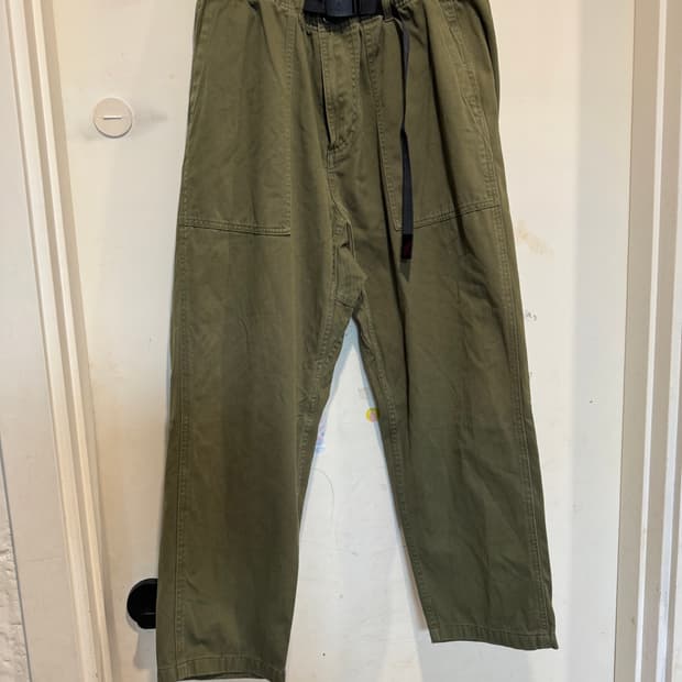 그라미치 루즈테이퍼드 팬츠L