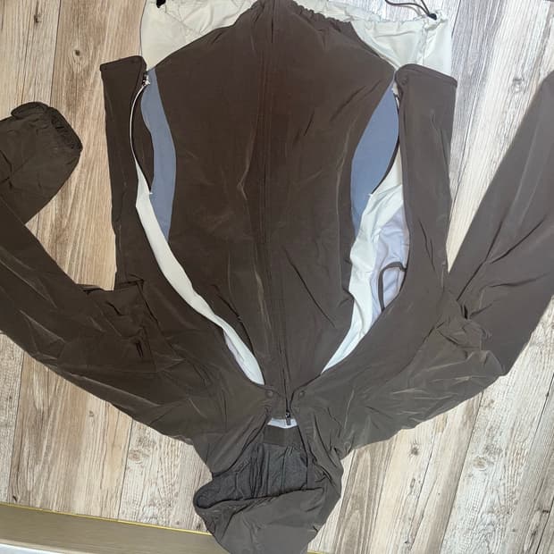 산산기어 23fw 컨버전 자켓 브라운