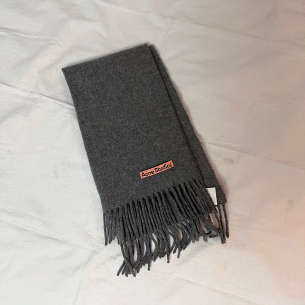 아크네 스튜디오 울 머플러 그레이