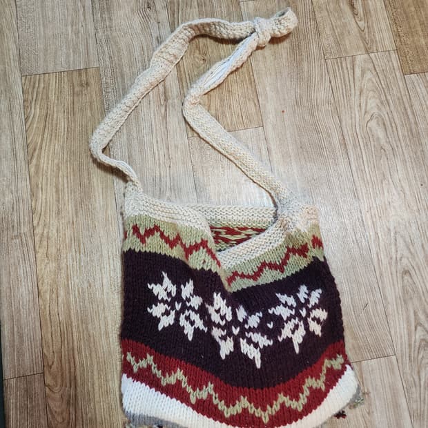 손뜨게 울 크로스백