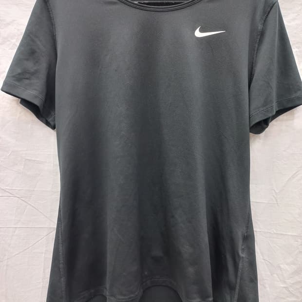 나이키 드라이핏 반팔티 L (여 100)