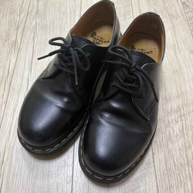 닥터마틴 1461 3홀 스무스 260