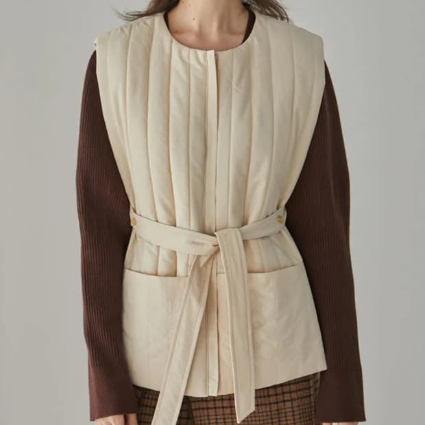 아위 패디드 베스트