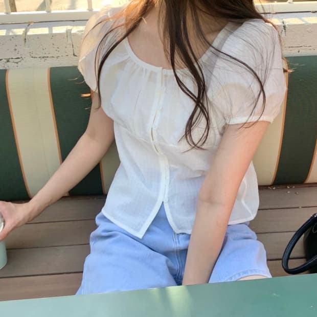 퍼프 블라우스