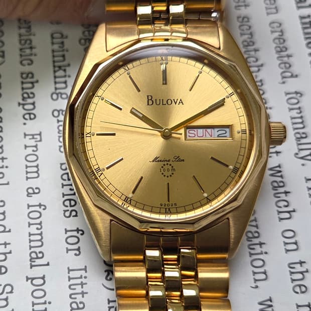 빈티지 부로바 마린스타 올금장 데이데이트 각베젤 쿼츠 쥬빌리줄 ver.
