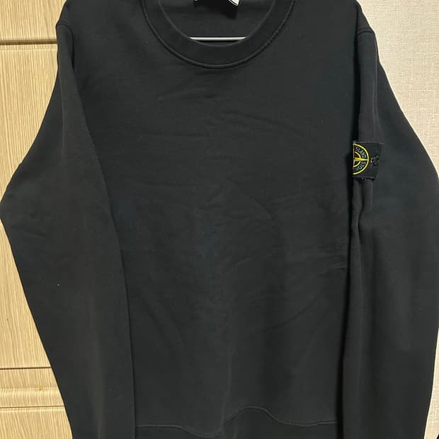 스톤아일랜드 맨투맨 L사이즈 판매합니다