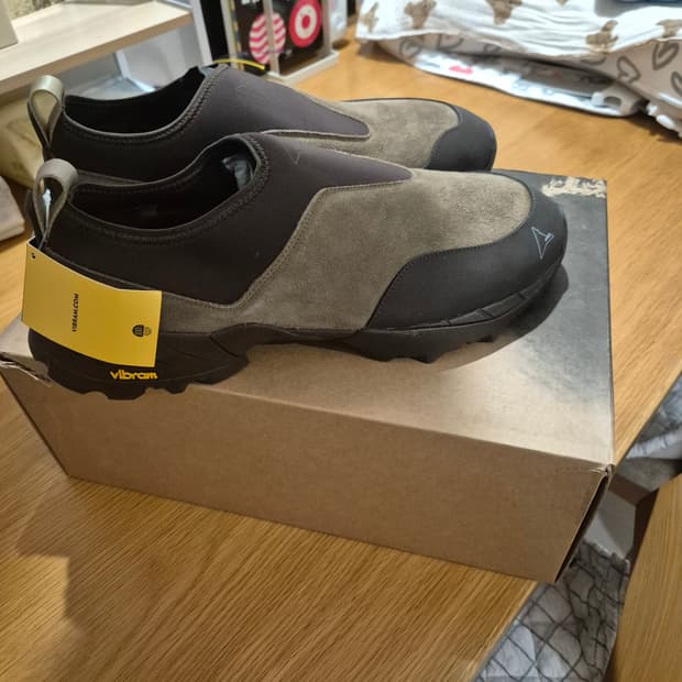 로아 슬립온 44 사이즈 새상품