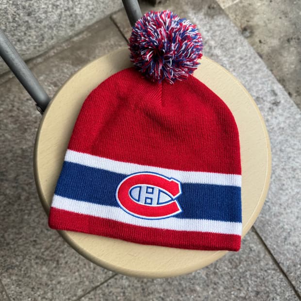 올드타임하키 NHL 카나디앵 로고 방울 비니