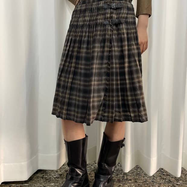 wrap buckle pleats skirt