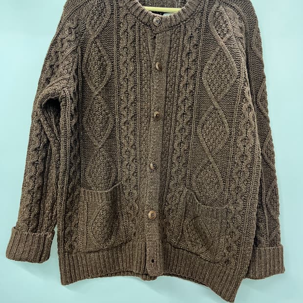 수아레 에어울 아란 라운드 니트 가디건 M사이즈