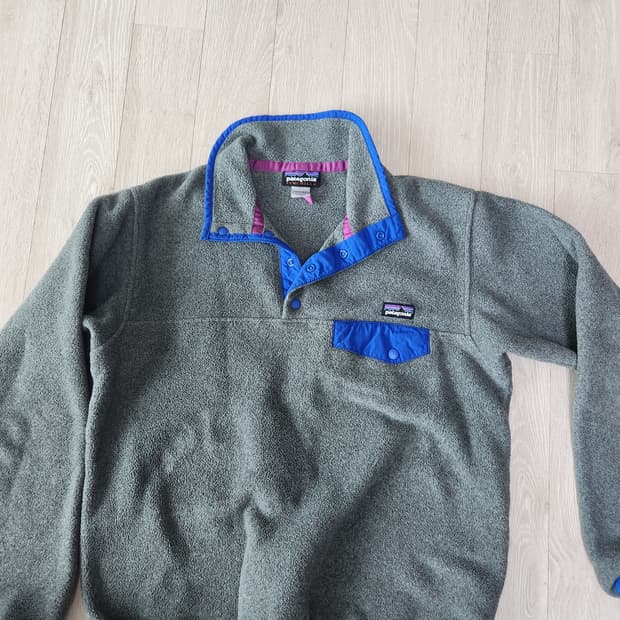 파타고니아 신칠라 풀오버 팝니다(여성용,s)