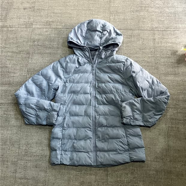 Uniqlo 유니클로 올드스쿨아메카지 후디경량패딩 스카이블루
