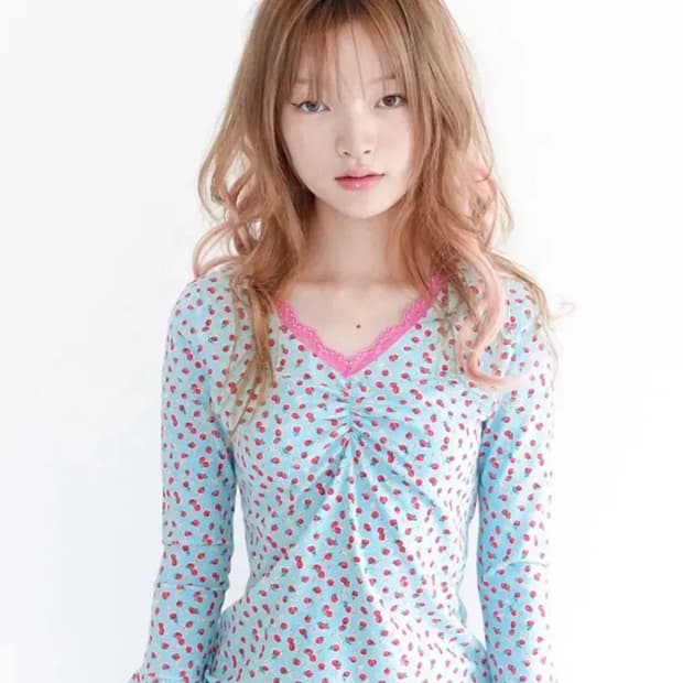 구해요)))) 샵페어리 스트로베리 레이스 탑 민트 