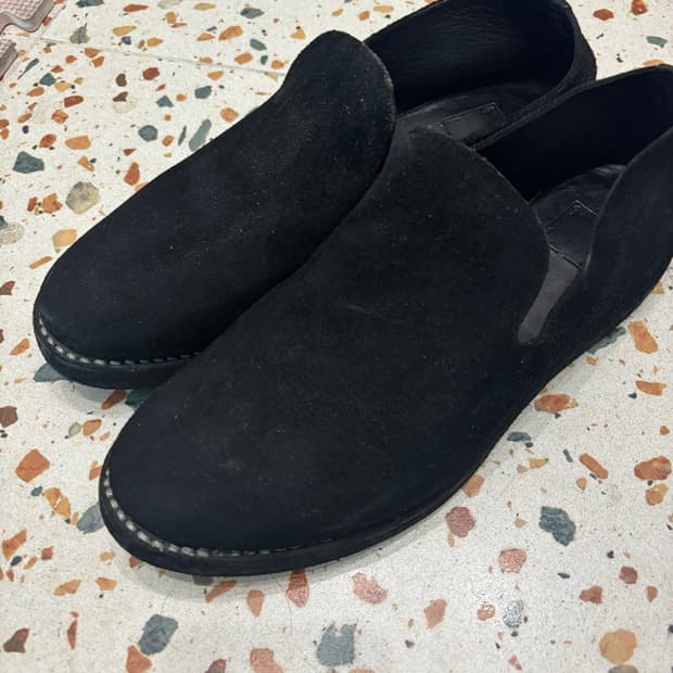 구이디 E28 블랙스웨이드 42사이즈