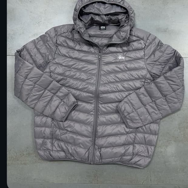 스투시 경량패딩