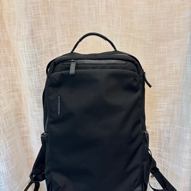 정품 만다리나덕 블랙 백팩    