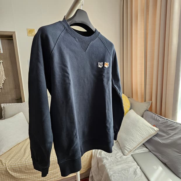 메종키츠네 다크 그레이 맨투맨 L