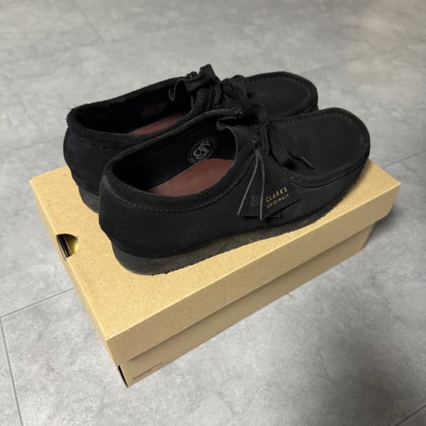 [280] 클락스 왈라비 스웨이드 블랙