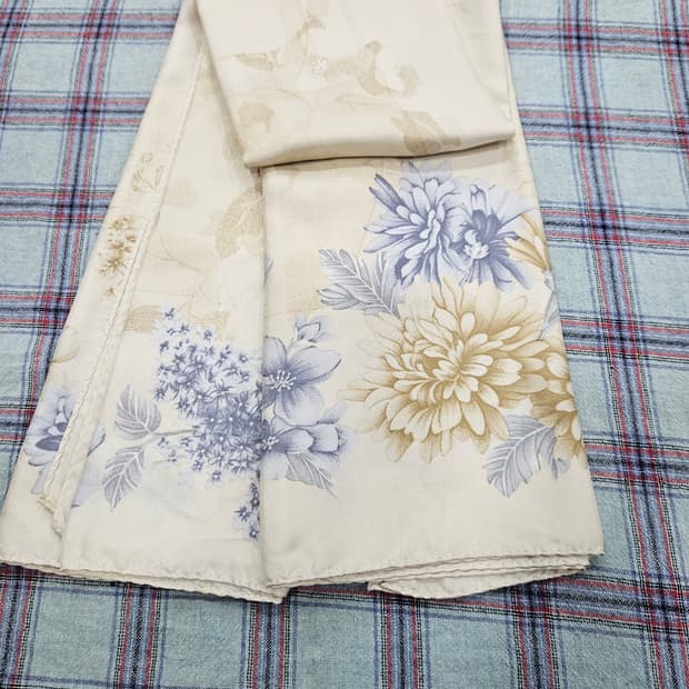 피에르가르뎅 실크 100% 스카프