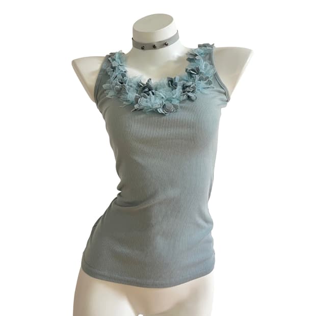 Mint flower corsage ✤ top