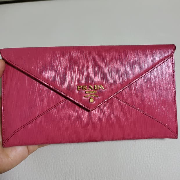 프라다 엔벨롭 장지갑 