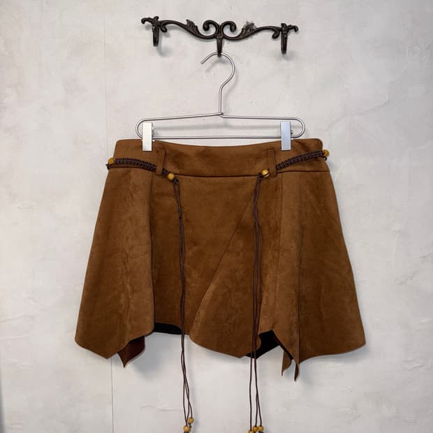 Brown western suede belted unbalance sk