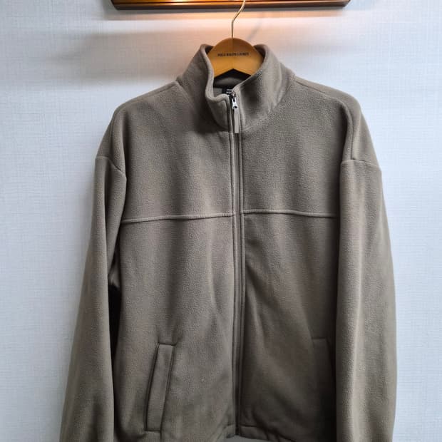 L/105) 무신사 스탠다드 폴라 플리스 점퍼 팝니다